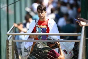 Carlos Alcaraz Aims for Wimbledon History: Eyes Third Consecutive Title