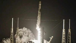 SpaceX Launches 27 Starlink Satellites Amidst Stormy Weather, Marking Decade Since Launch Failure