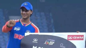 Shubman Gill Cheers on Childhood Pal Abhishek Sharma After Asia Cup Triumph: 'Oye Raju da Munda!' - Watch