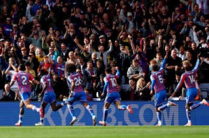 Premier League Shocker: Liverpool's Unbeaten Run Ends as Chelsea, Man Utd Stumble; Haaland's Brace Powers Man City.