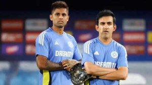 Asia Cup 2025: India's Reliance on All-Rounders Under Scrutiny, Warns Former Star
OR
Asia Cup 2025: India Faces Combination Challenge Amid All-Rounder Concerns, Says Kaif