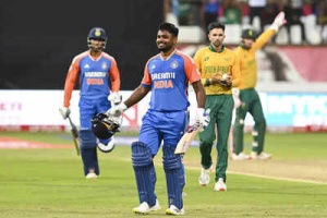 Asia Cup 2025: Ravi Shastri Advocates for Sanju Samson as Opener, Citing Match-Winning Potential